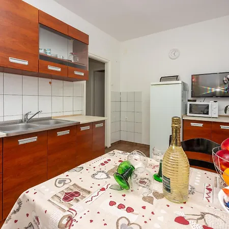 Miroslava * Crikvenica