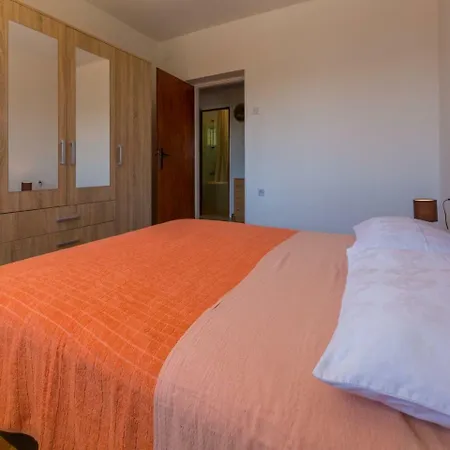 Miroslava * Crikvenica